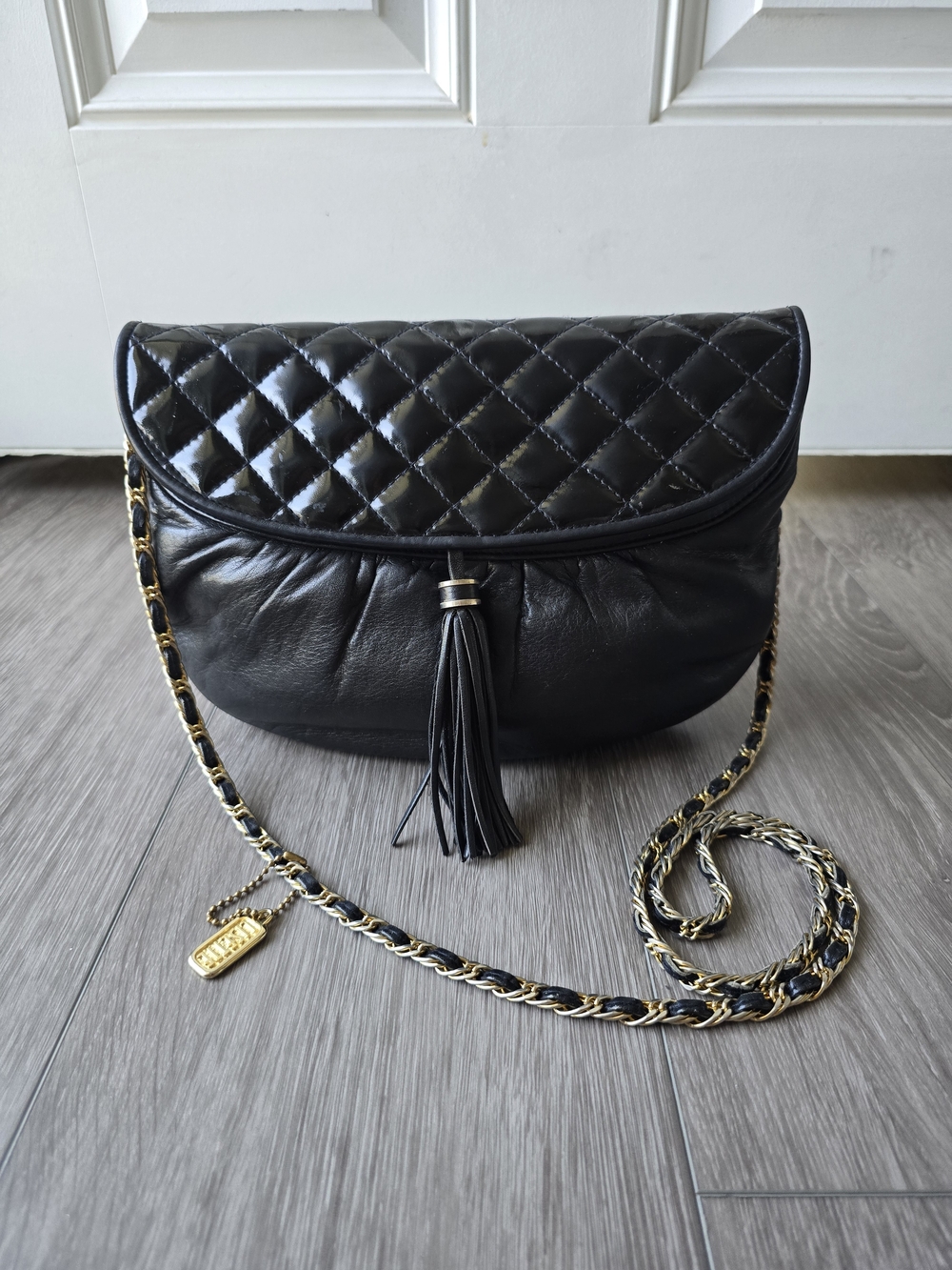 Vintage Lisette New York Black Quilted Crossbody Bag Gold Chain Strap Tassel 80s